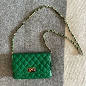 Elegant Green Quilted Chain Bag